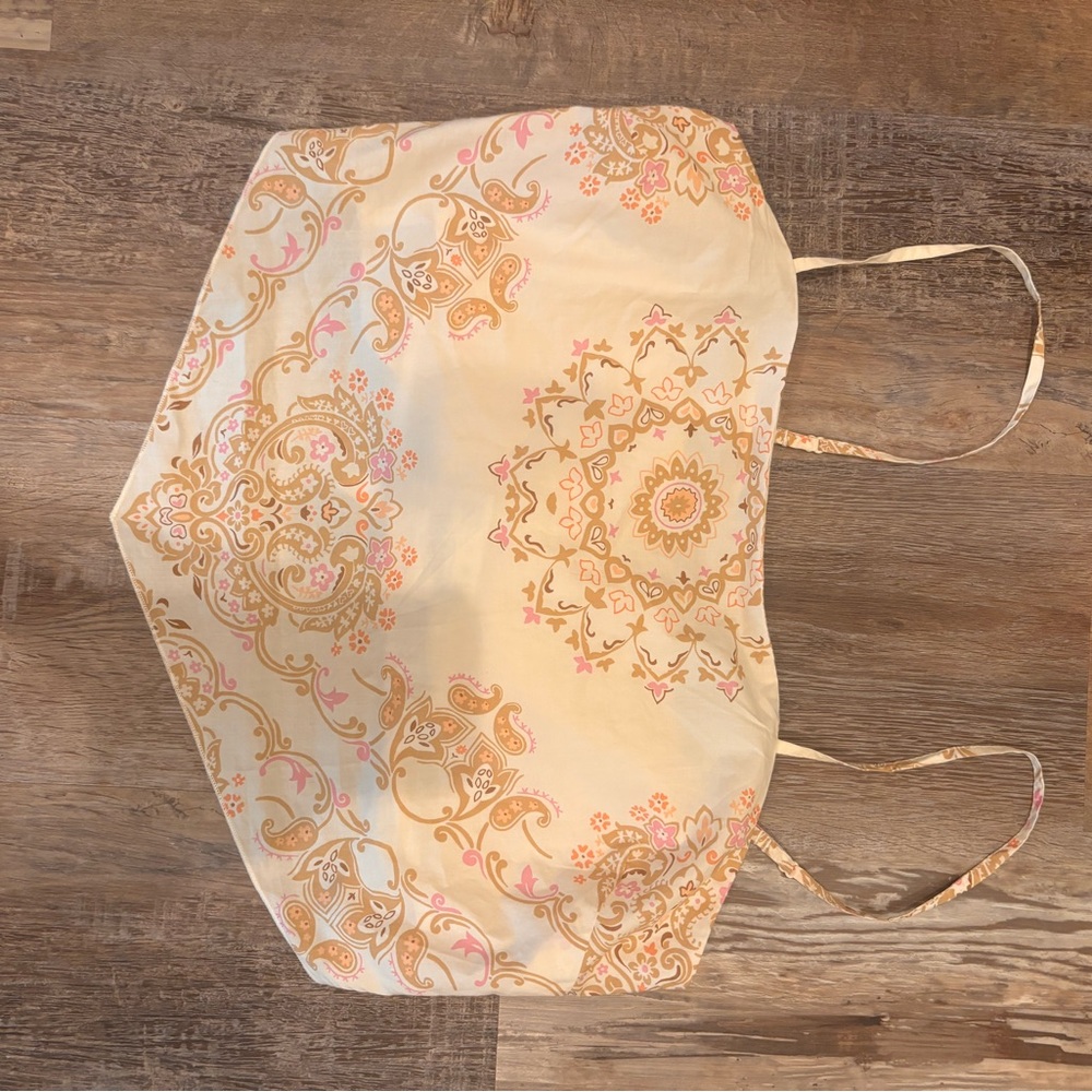American Eagle Outfitters Cream and Pink Patterned Top